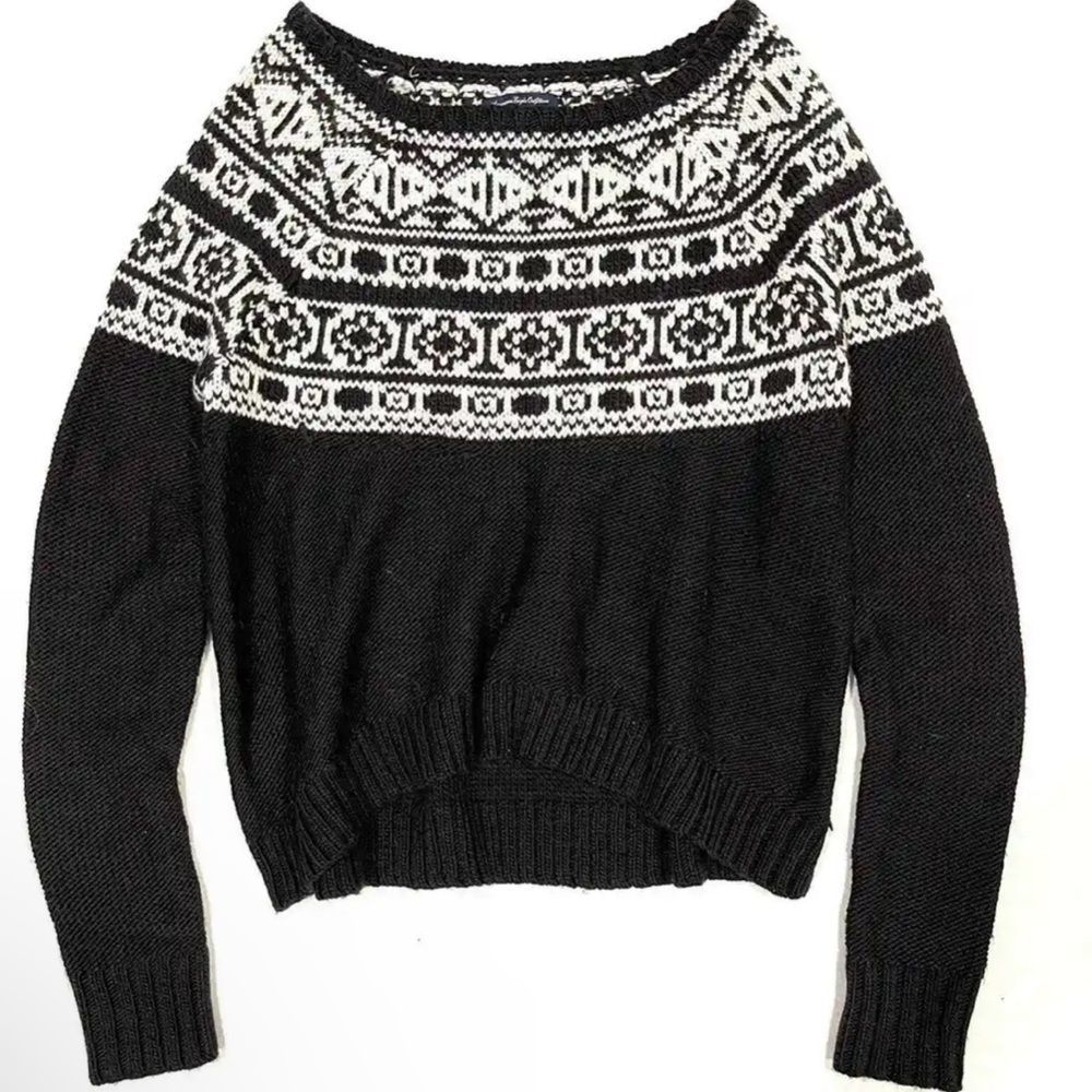 Wool blend oversized American Eagle black and white winter sweater. Size Large.